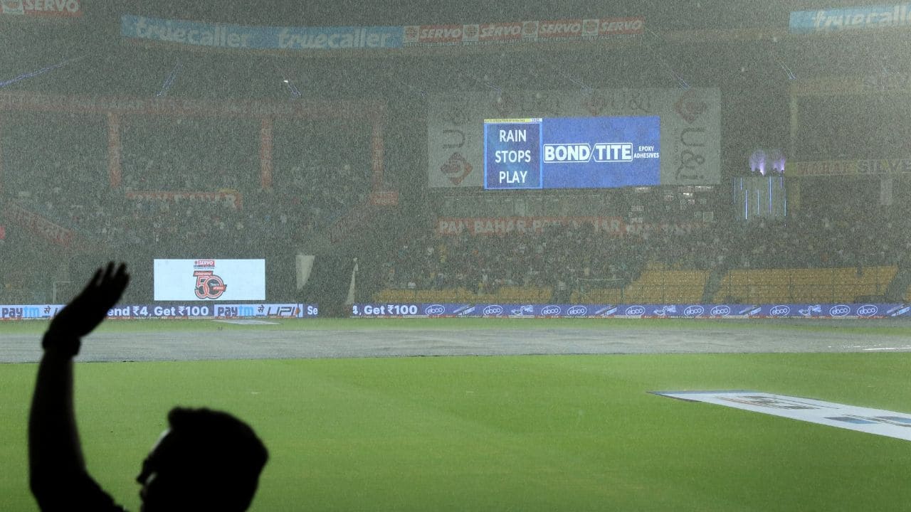 Live RCB vs GT Match 70 M Chinnaswamy Stadium, Bangalore Weather Report: Toss Delayed Due To Rain